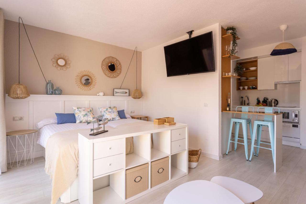 Oleholidays Romana Playa 223 Primera Linea Playa Apartment Marbella Exterior photo