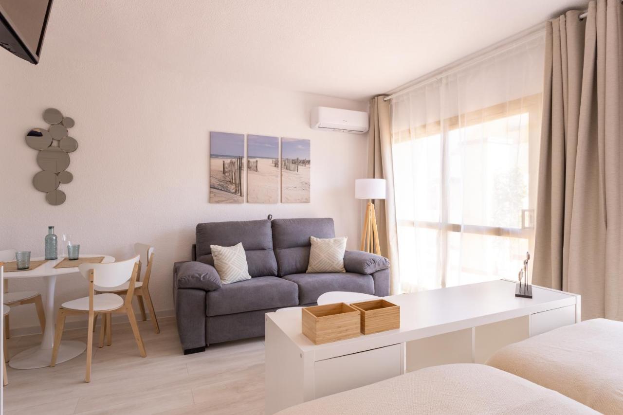 Oleholidays Romana Playa 223 Primera Linea Playa Apartment Marbella Exterior photo