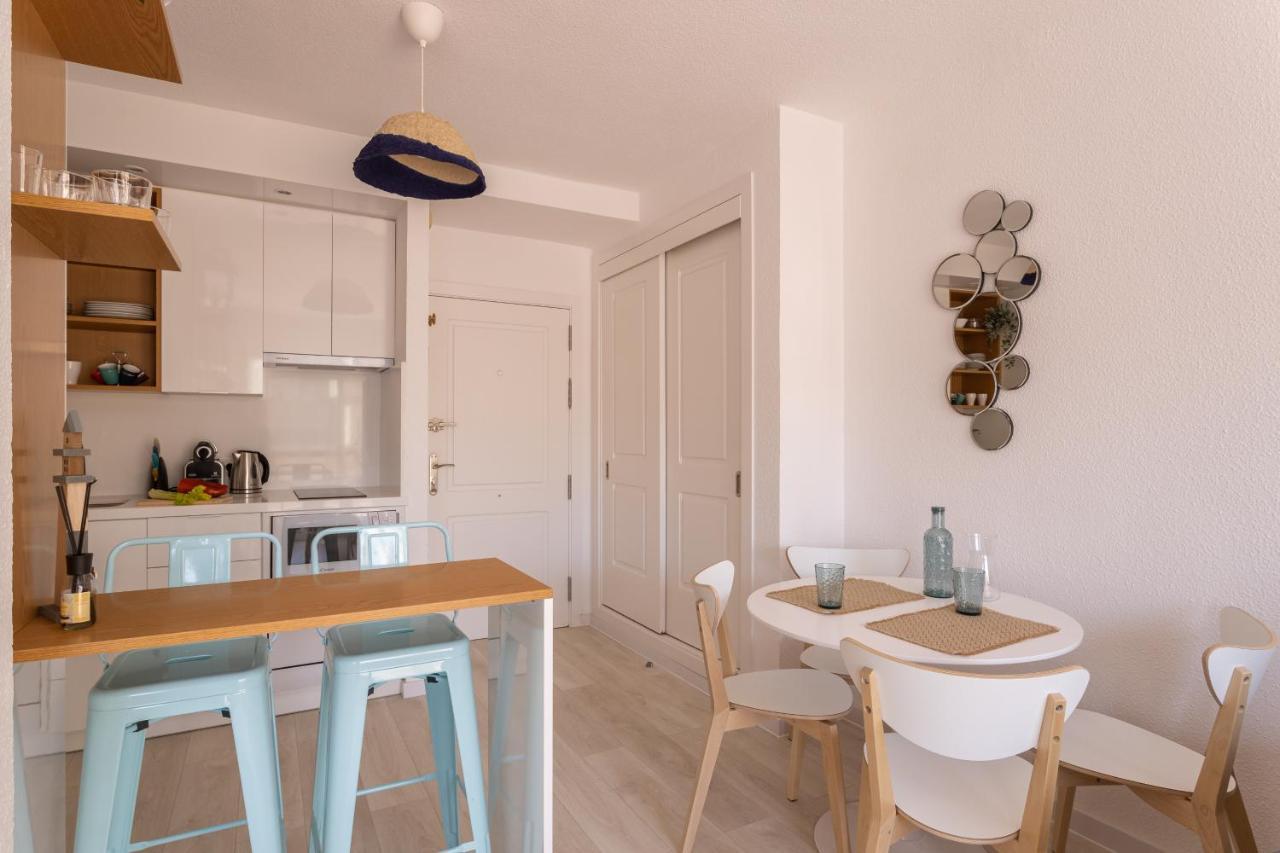 Oleholidays Romana Playa 223 Primera Linea Playa Apartment Marbella Exterior photo